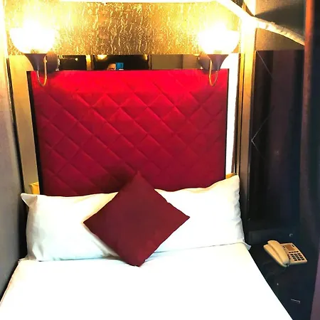 Hotel On Historical Peninsula K Aya R Oyal