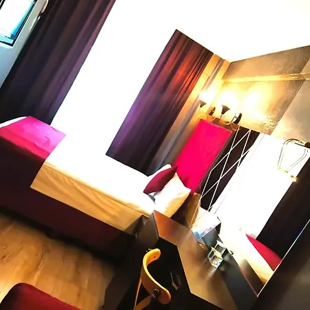 On Historical Peninsula K Aya R Oyal Istanbul