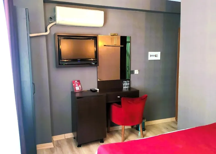 On Historical Peninsula K Aya R Oyal 3*