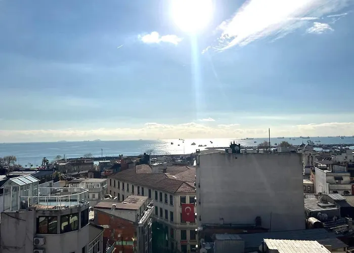 Hotel On Historical Peninsula K Aya R Oyal 3*