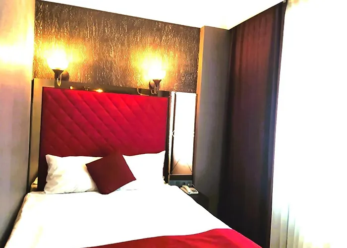 On Historical Peninsula K Aya R Oyal