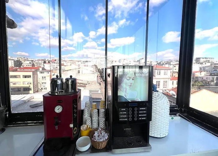 On Historical Peninsula K Aya R Oyal Stambuł